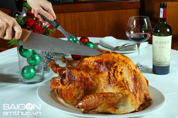 Vào bếp cùng BKOZone : Nướng gà tây đón Noel Vào bếp cùng BKOZone : Nướng gà tây đón Noel